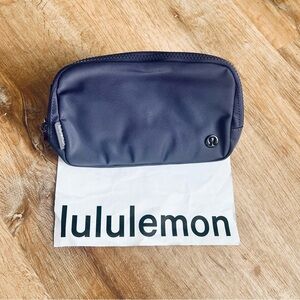 Rare Nightfall lululemon Everywhere Belt Bag